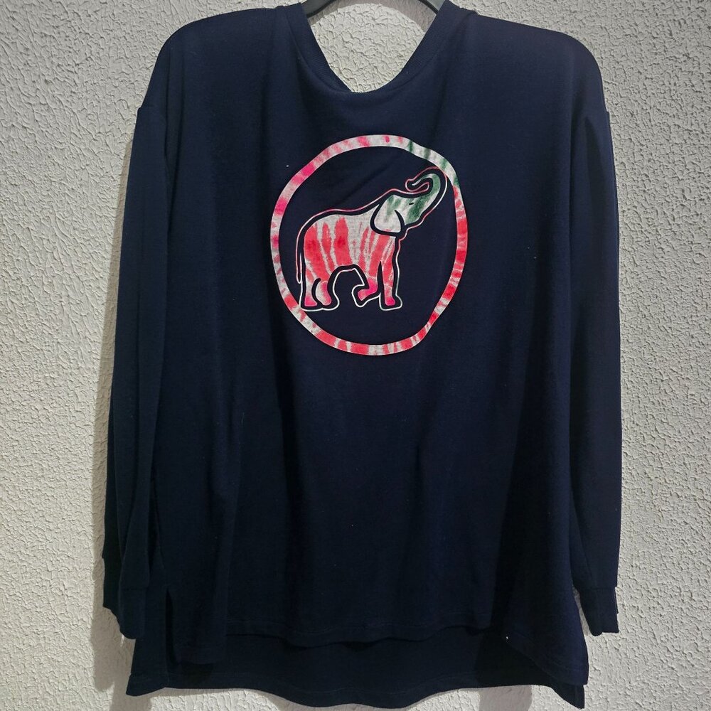 Crown & Ivy sizeXL Womens Black Long Sleeve Shirt with Tie-Dye Elephant Graphic